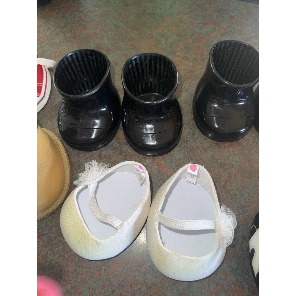 Build A Bear Show Accessorie Lot 6 Pairs Of Shoes And A Back Carry Your Bear